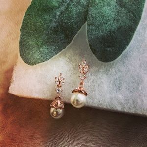 Mariell brand simulated pearl drop earrings